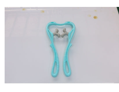 “Six-Wheel Neck & Shoulder Roller – Relaxing Self-Massage Tool”