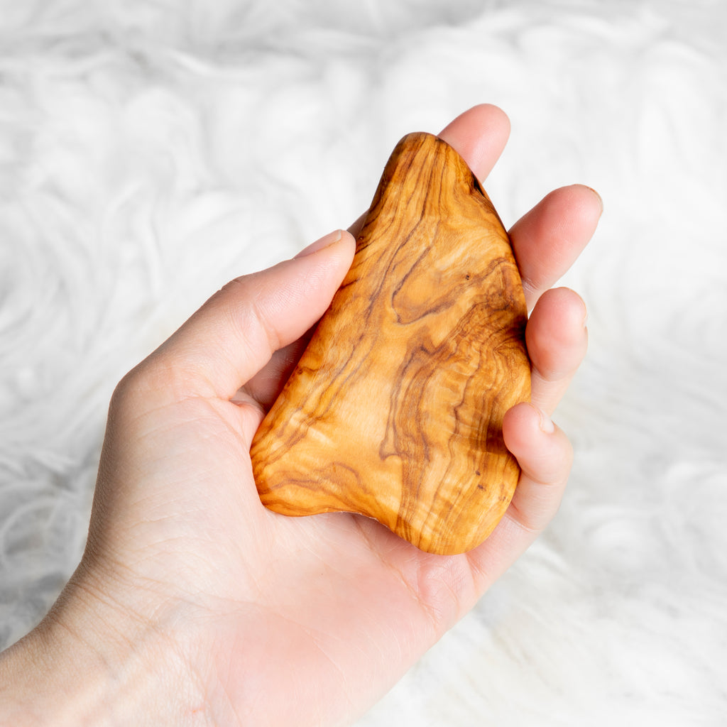 Gua Sha – My Skin’s Little Morning Magic (Olive Wood)