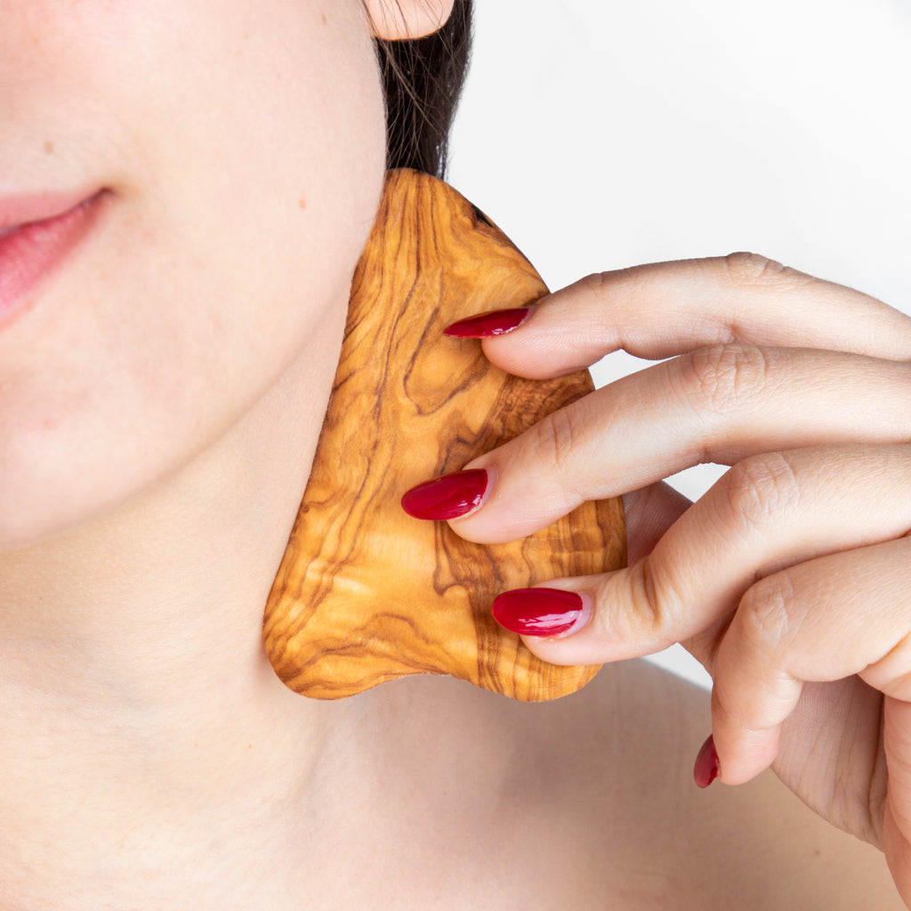 Gua Sha – My Skin’s Little Morning Magic (Olive Wood)