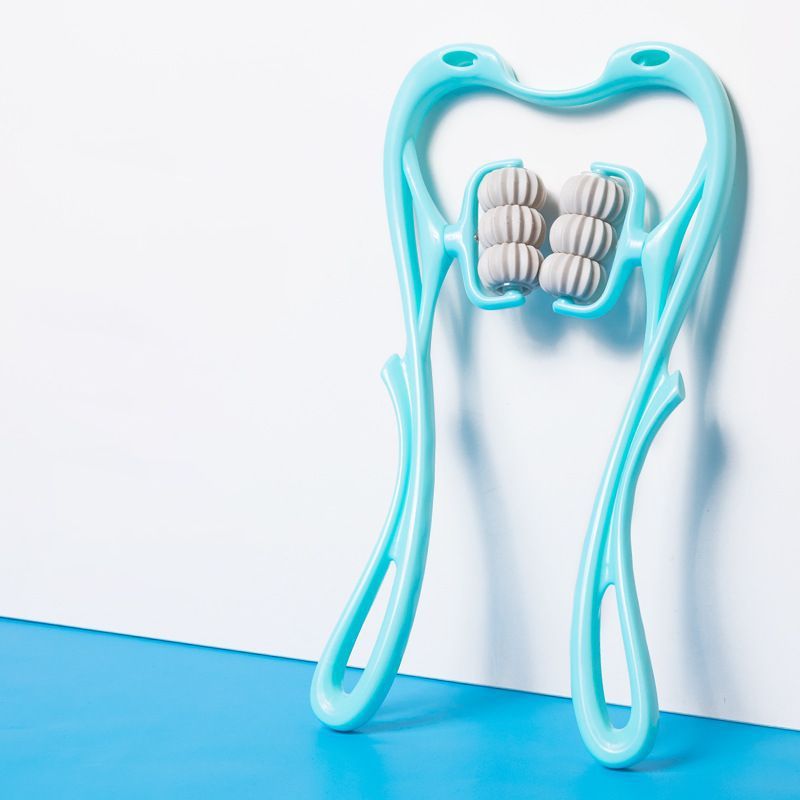 “Six-Wheel Neck & Shoulder Roller – Relaxing Self-Massage Tool”